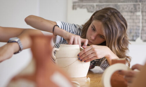 Anniversaires d’enfants: L’histoire de la vaisselle. la poterie comme à l’époque romaine