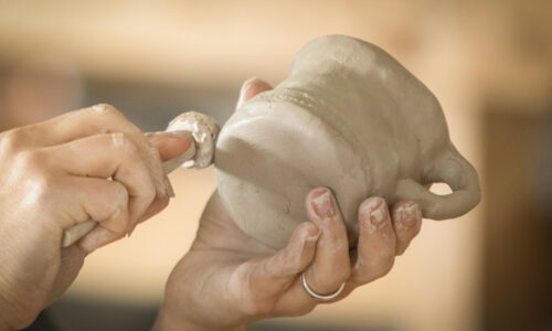 Realizzare ceramiche romane e modellare l’argilla
