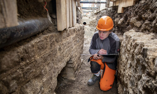 A look inside a current excavation