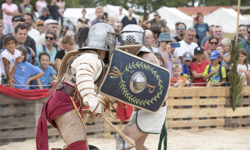 Römerfest Augusta Raurica - Kämpfende Gladiatoren in der Arena - Foto Susanne Schenker